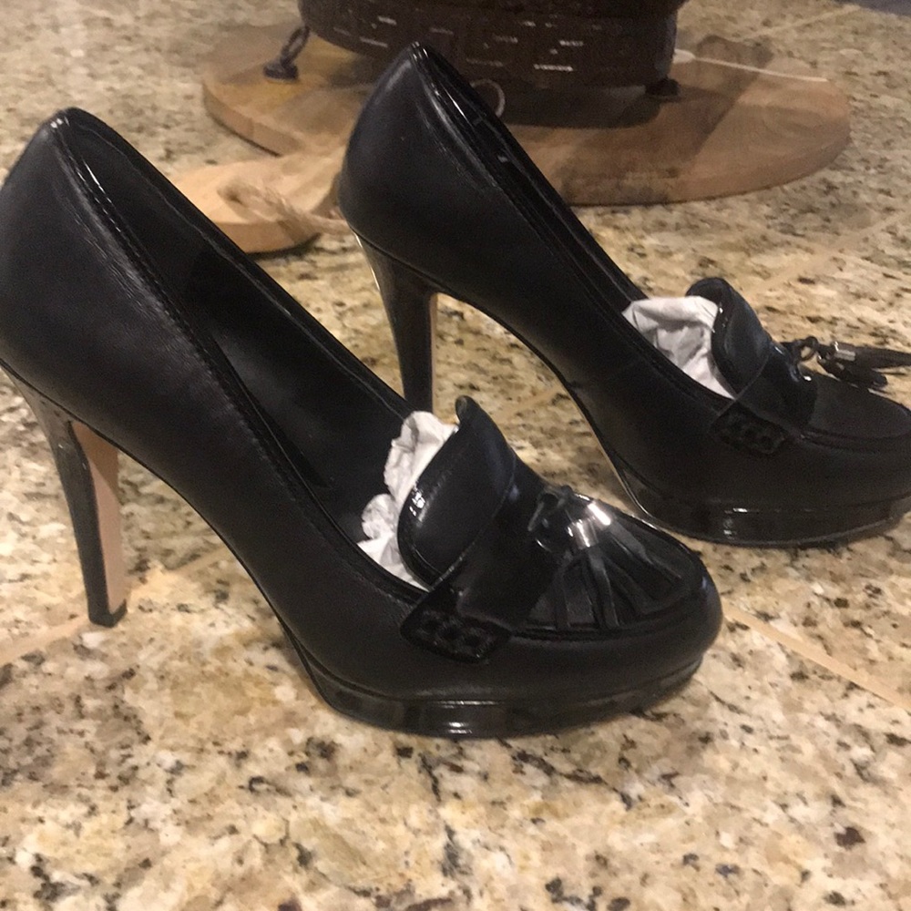 White House Black Market Pumps